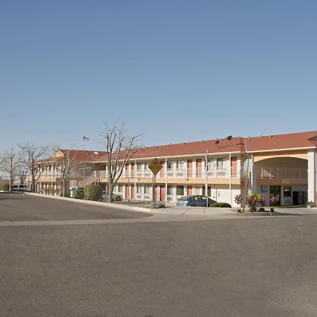 Travelodge By Wyndham Albuquerque East Exterior photo