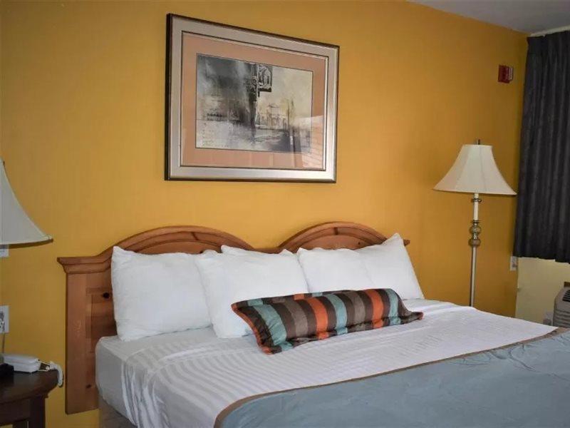 Travelodge By Wyndham Albuquerque East Exterior photo